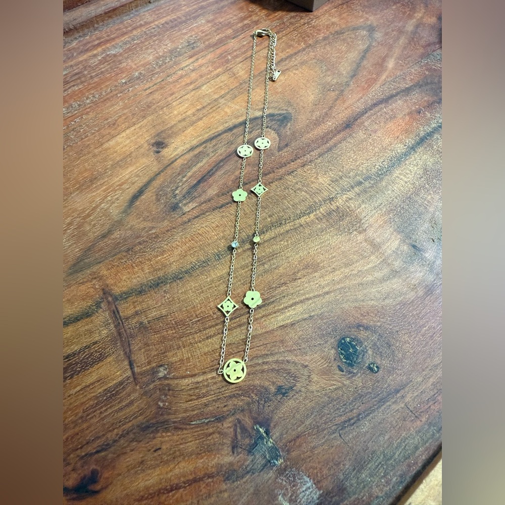 Gold Stainless Steel Clover Rhinestone Pendant Idylle Blossom Monogram Necklace - Picture 7 of 10